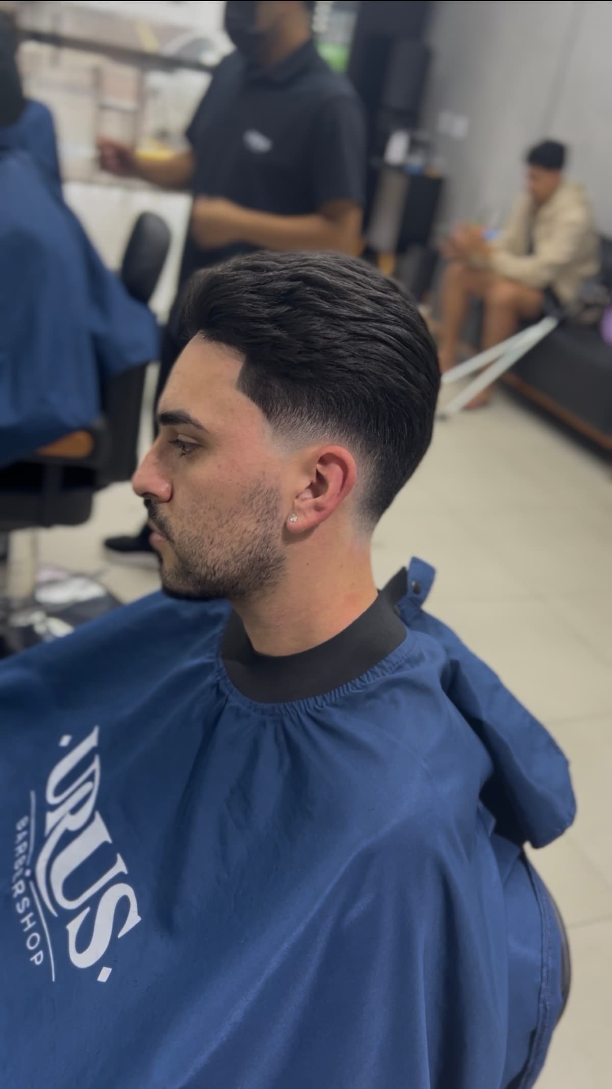 Corte social masculino refinado na URUS BARBERSHOP