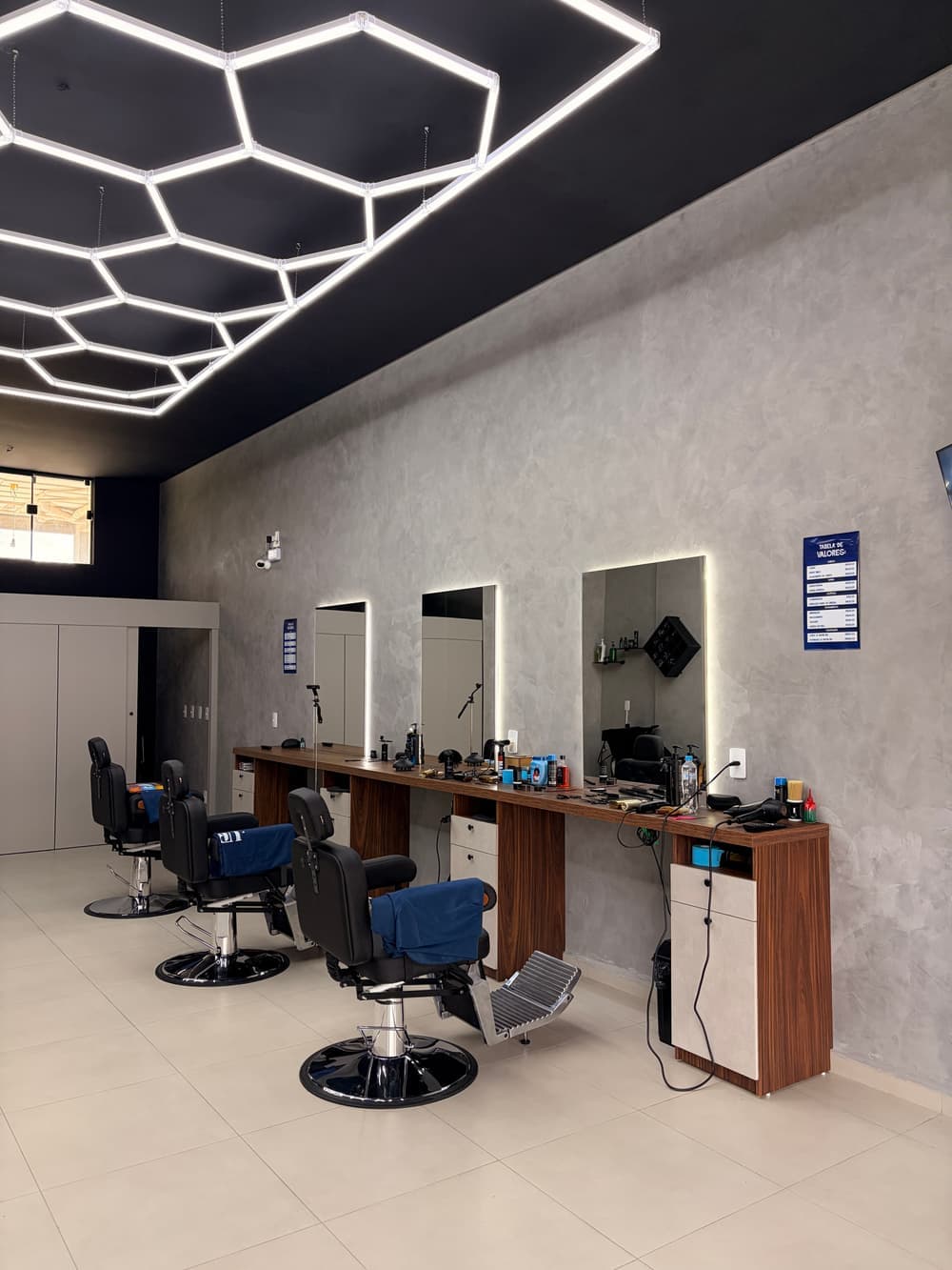 Trabalho de pigmentação e platinado na URUS BARBERSHOP