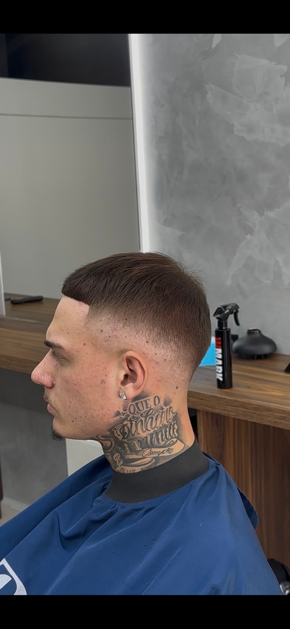 Experiência completa de barbearia premium em Joinville